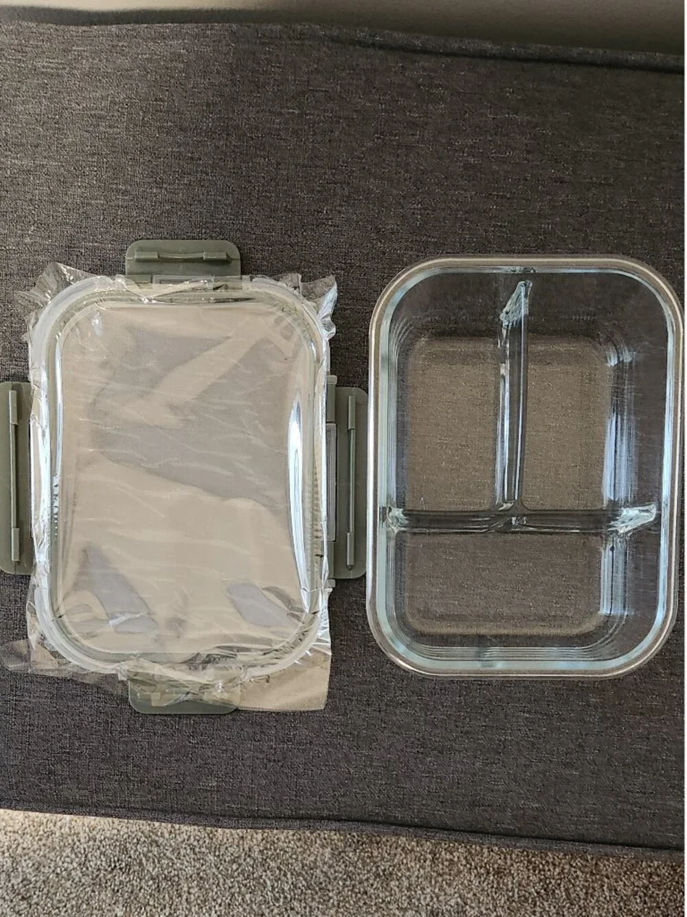 NIB: Set of 3 Glass Food Storage Containers with Lids - Clear/Black